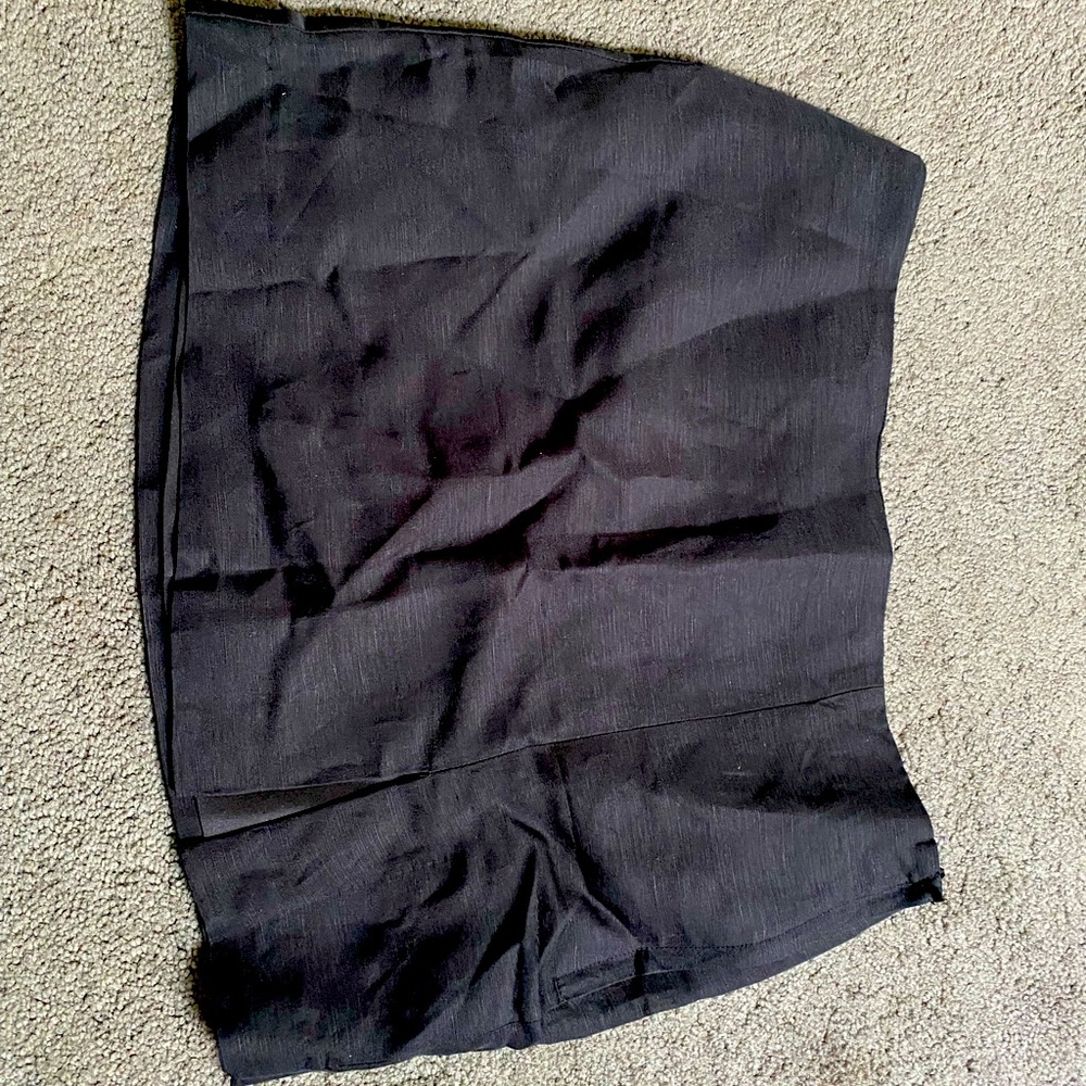 Short Linen blend skirt, never worn, tags still on, size 10
